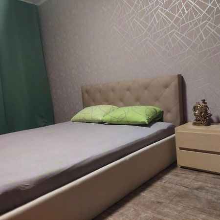 Apartment Sports Palace Просторная Квартира Рядом Дворец Спорта Carcóvia Exterior foto