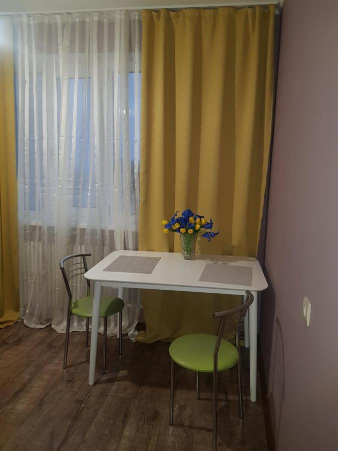 Apartment Sports Palace Просторная Квартира Рядом Дворец Спорта Carcóvia Exterior foto